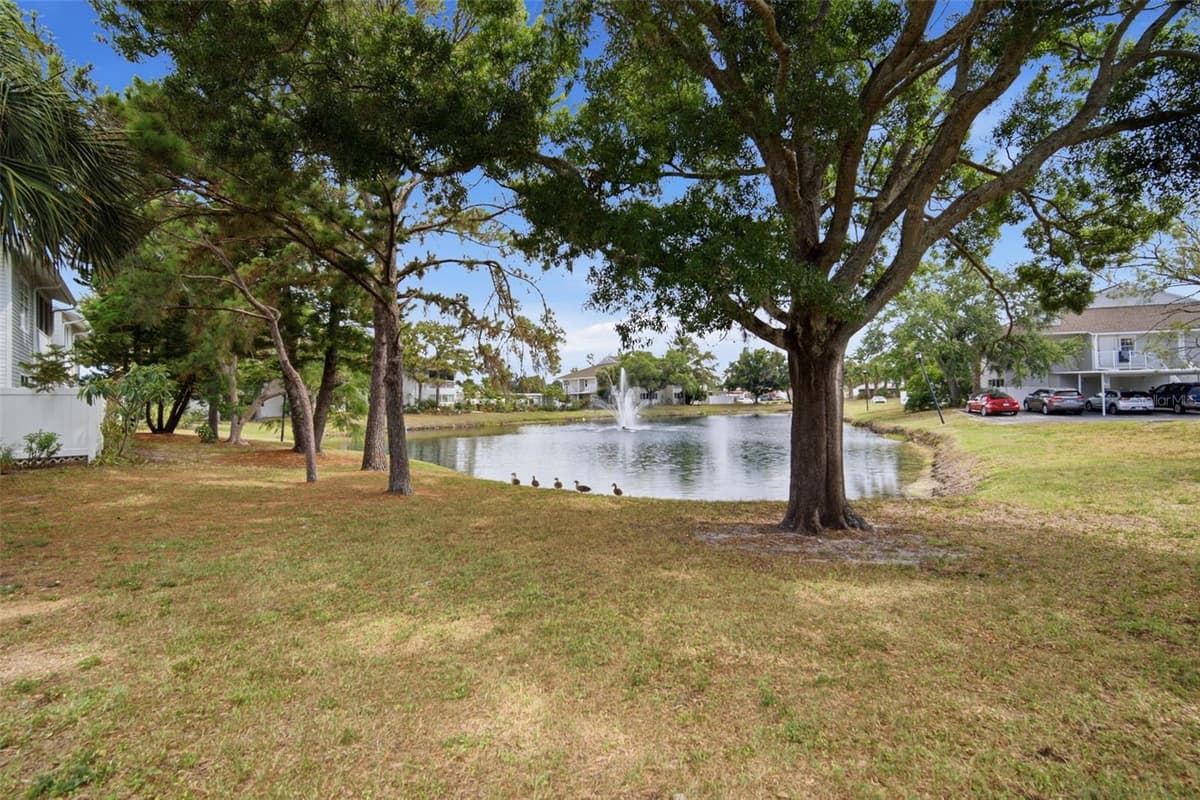 8350 SAVANNAH TRACE CIRCLE — photo 42 of 49