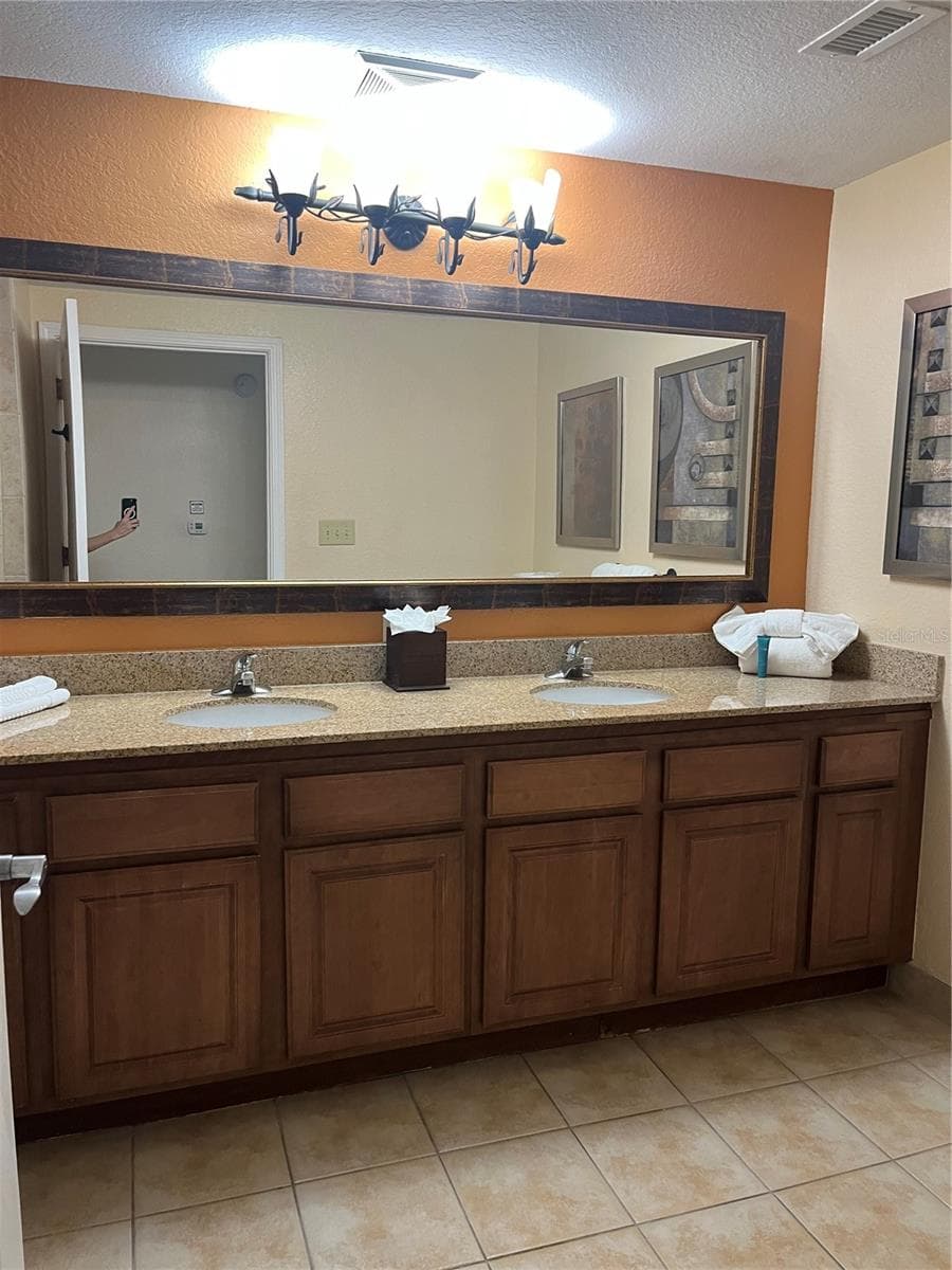12544 FLORIDAYS RESORT DRIVE — photo 17 of 38
