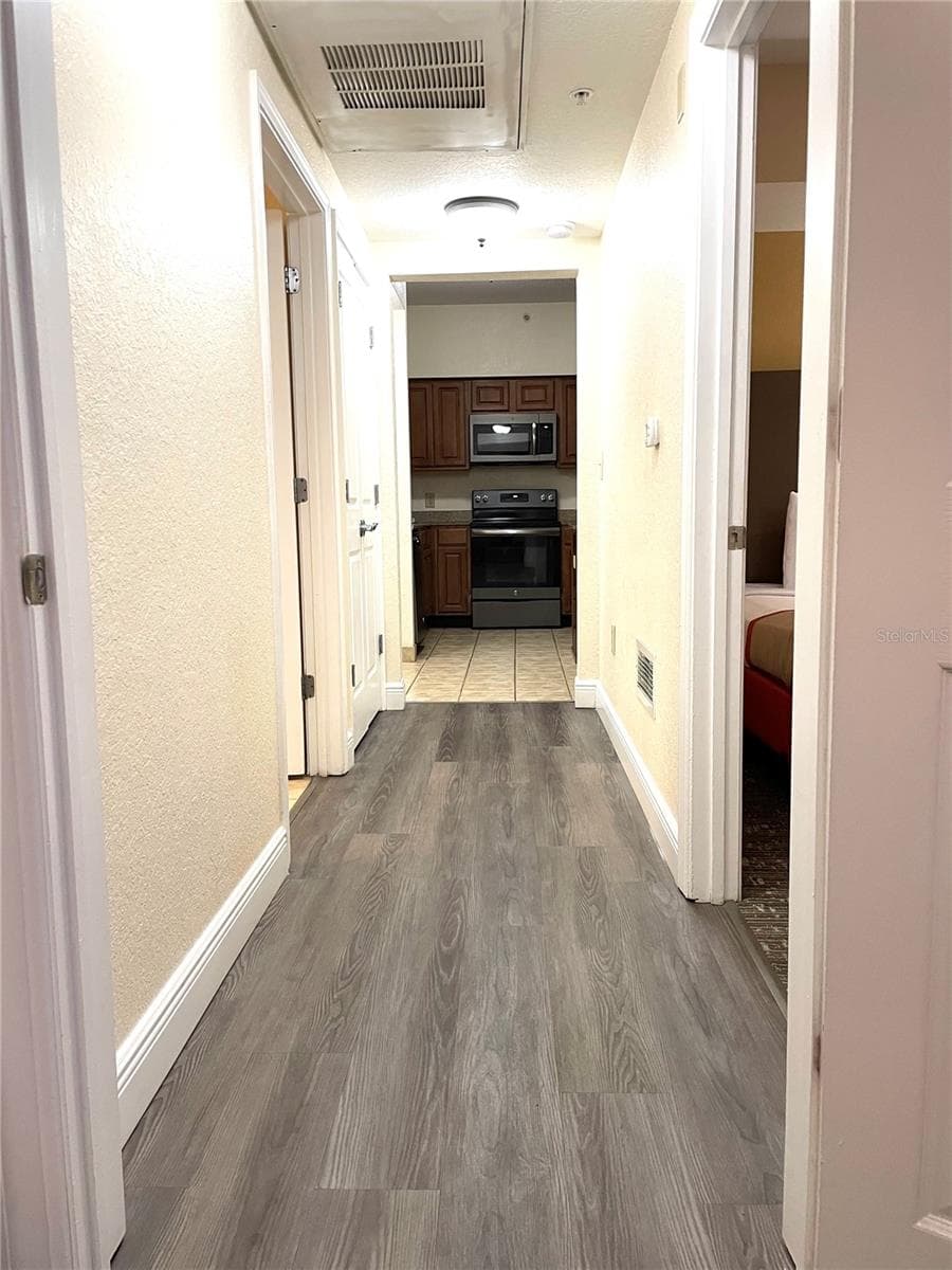 12544 FLORIDAYS RESORT DRIVE — photo 21 of 38