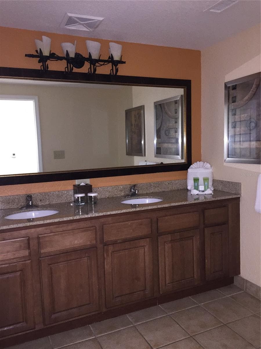 12544 FLORIDAYS RESORT DRIVE — photo 16 of 38
