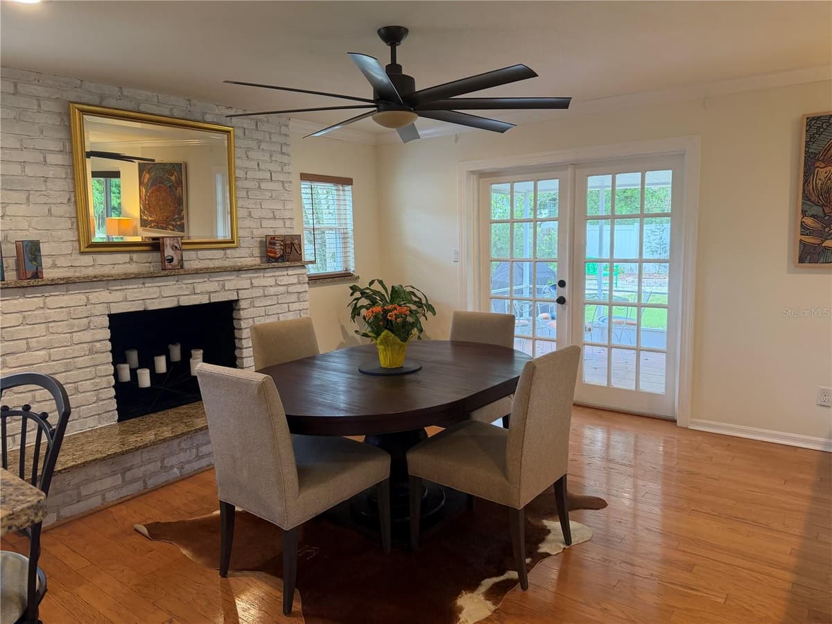 810 SWEETBRIAR ROAD — photo 12 of 28