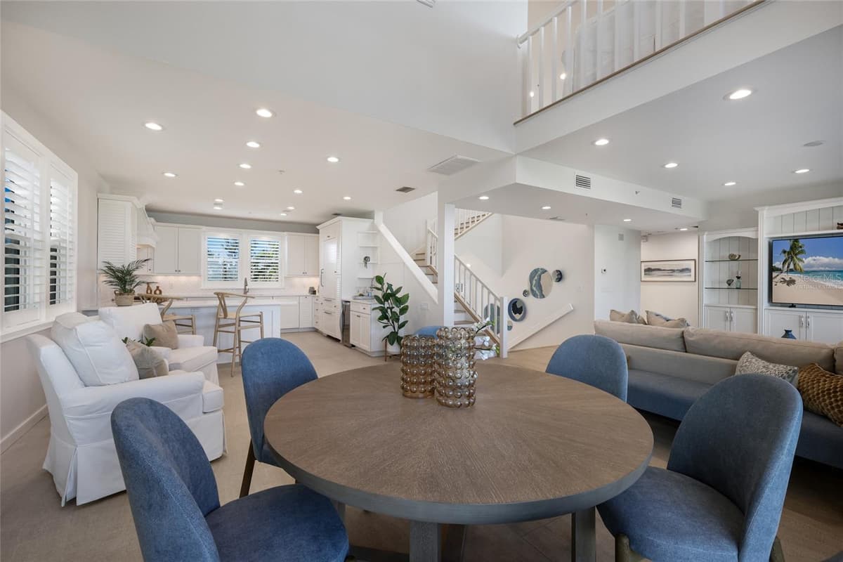 585 BUTTONWOOD BAY DRIVE — photo 9 of 70