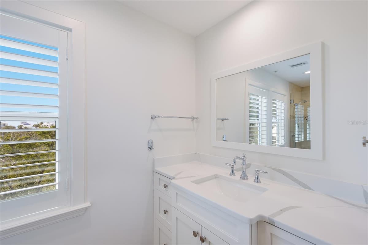 585 BUTTONWOOD BAY DRIVE — photo 30 of 70