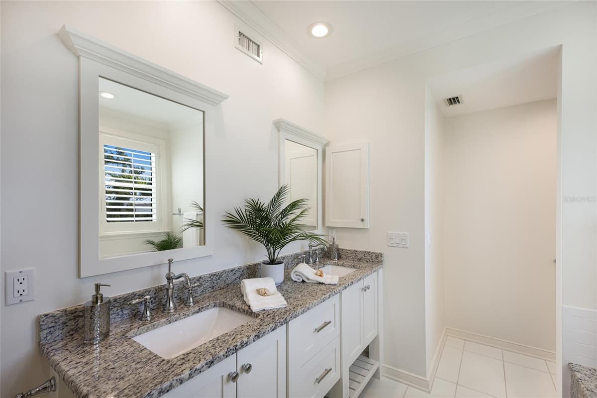 585 BUTTONWOOD BAY DRIVE — photo 23 of 70