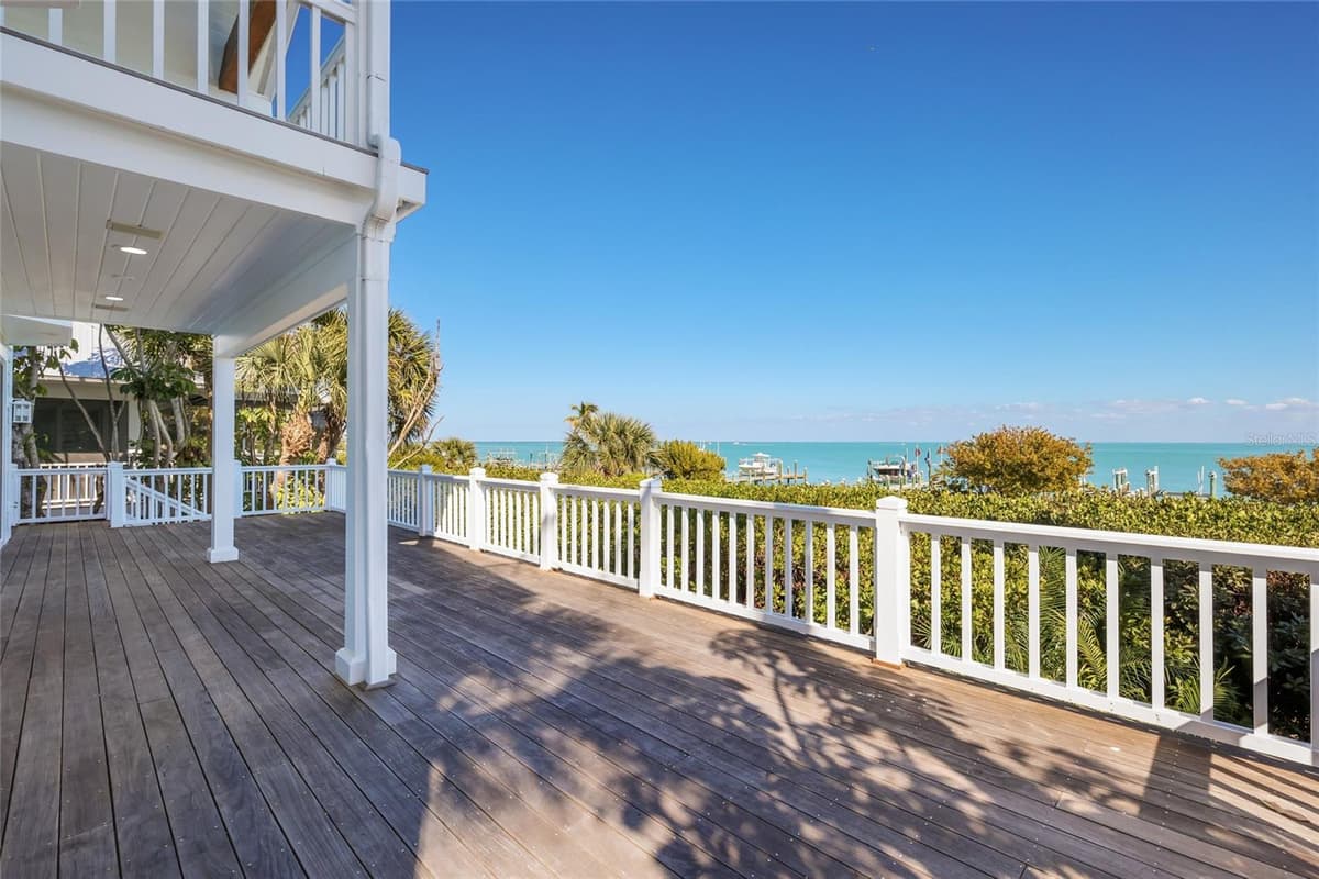 585 BUTTONWOOD BAY DRIVE — photo 41 of 70