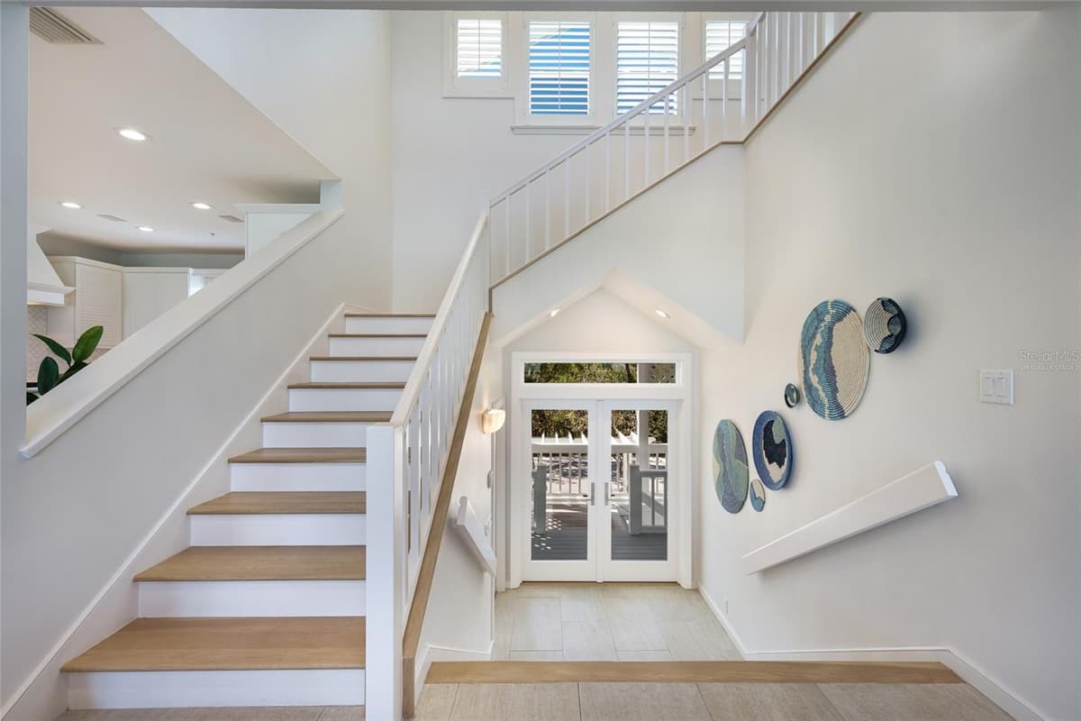 585 BUTTONWOOD BAY DRIVE — photo 4 of 70