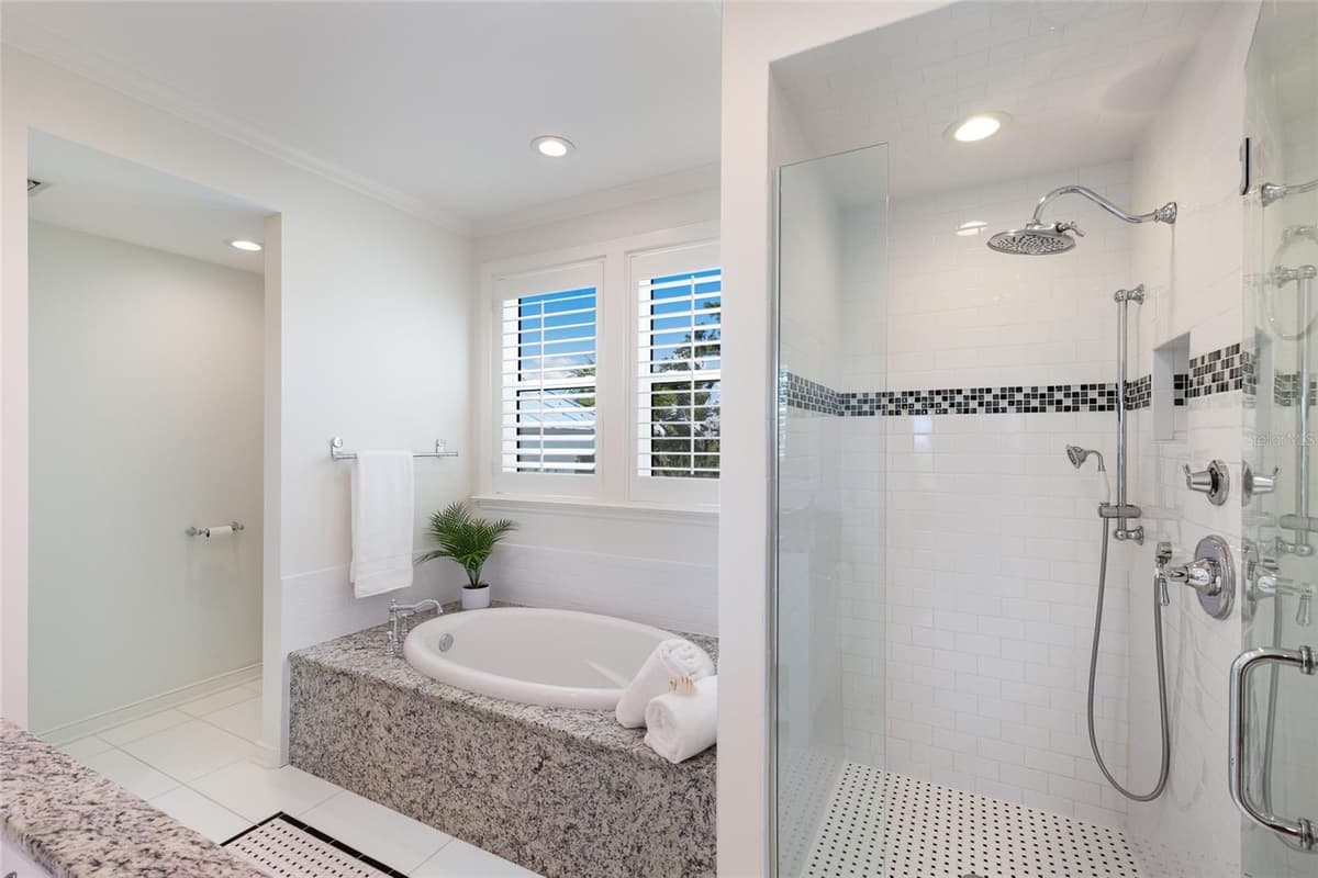 585 BUTTONWOOD BAY DRIVE — photo 22 of 70