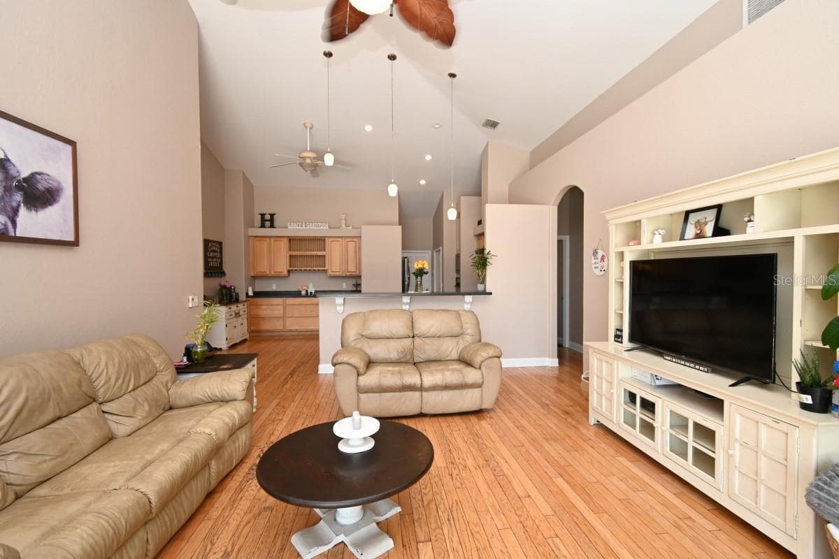 12106 PALM STREET — photo 12 of 36
