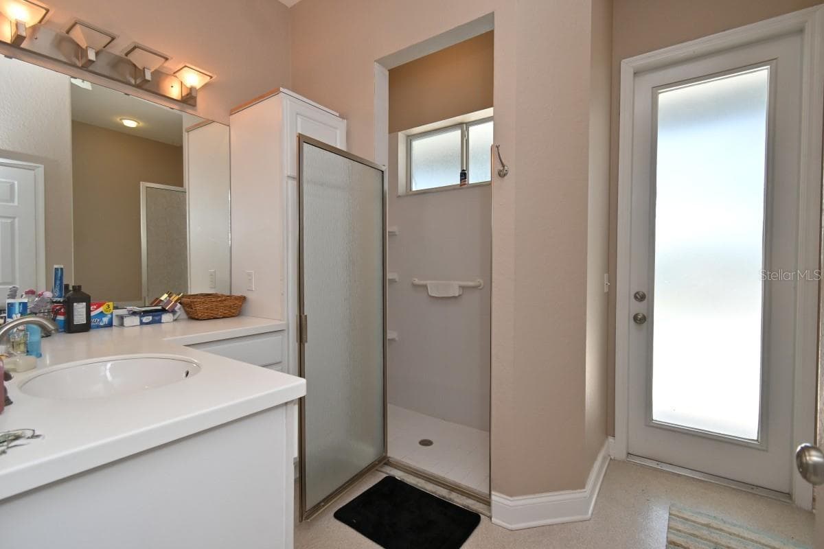 12106 PALM STREET — photo 18 of 36