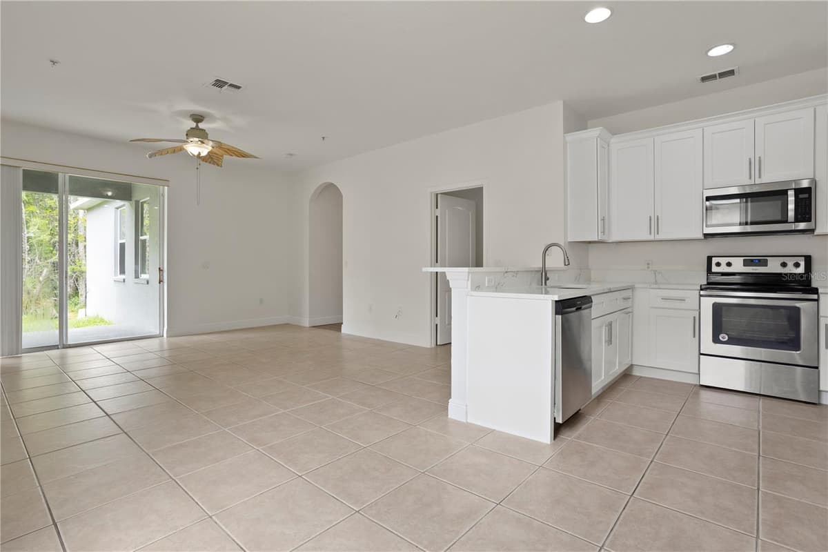 10402 EASTPARK LAKE DRIVE — photo 12 of 28