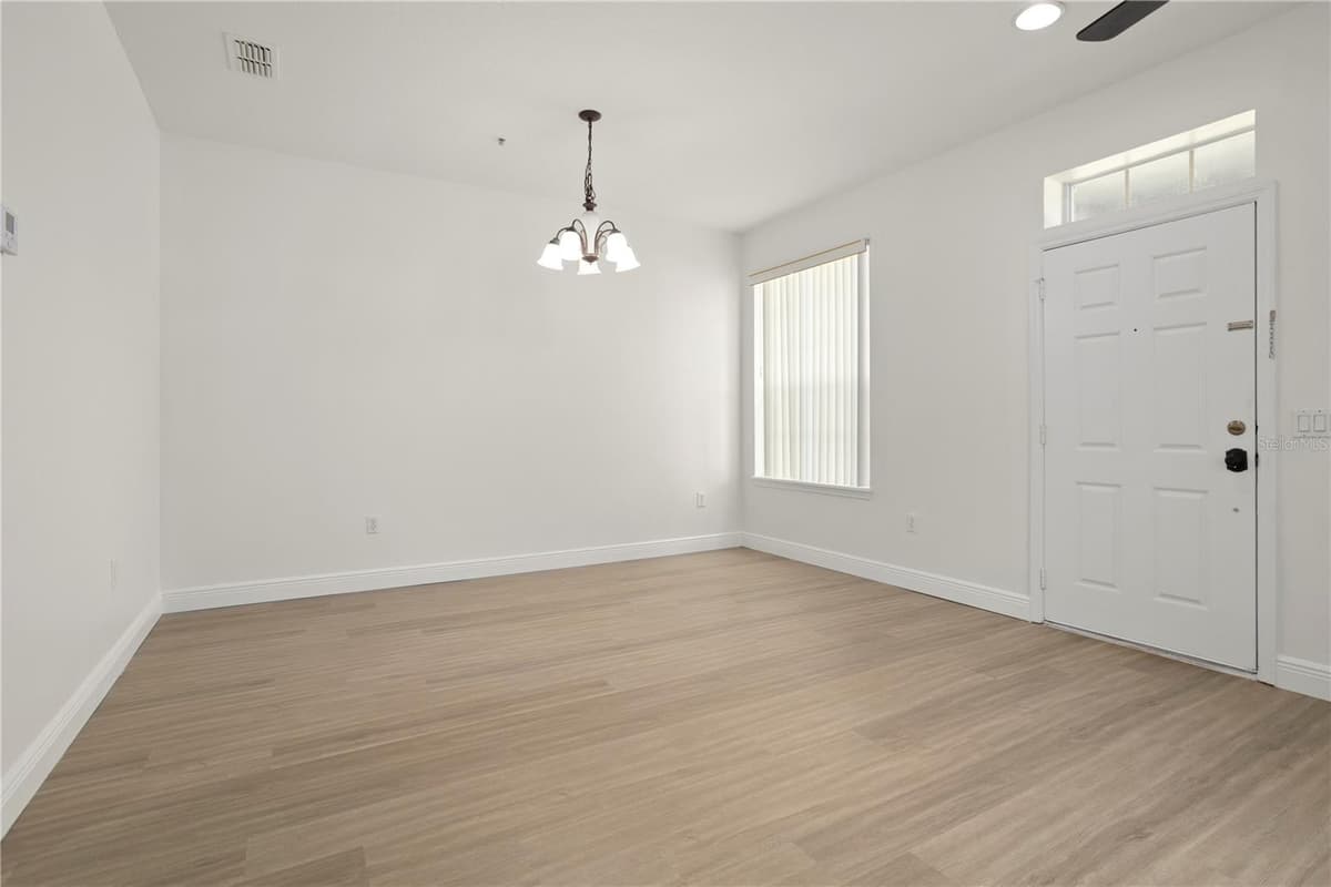 10402 EASTPARK LAKE DRIVE — photo 11 of 28