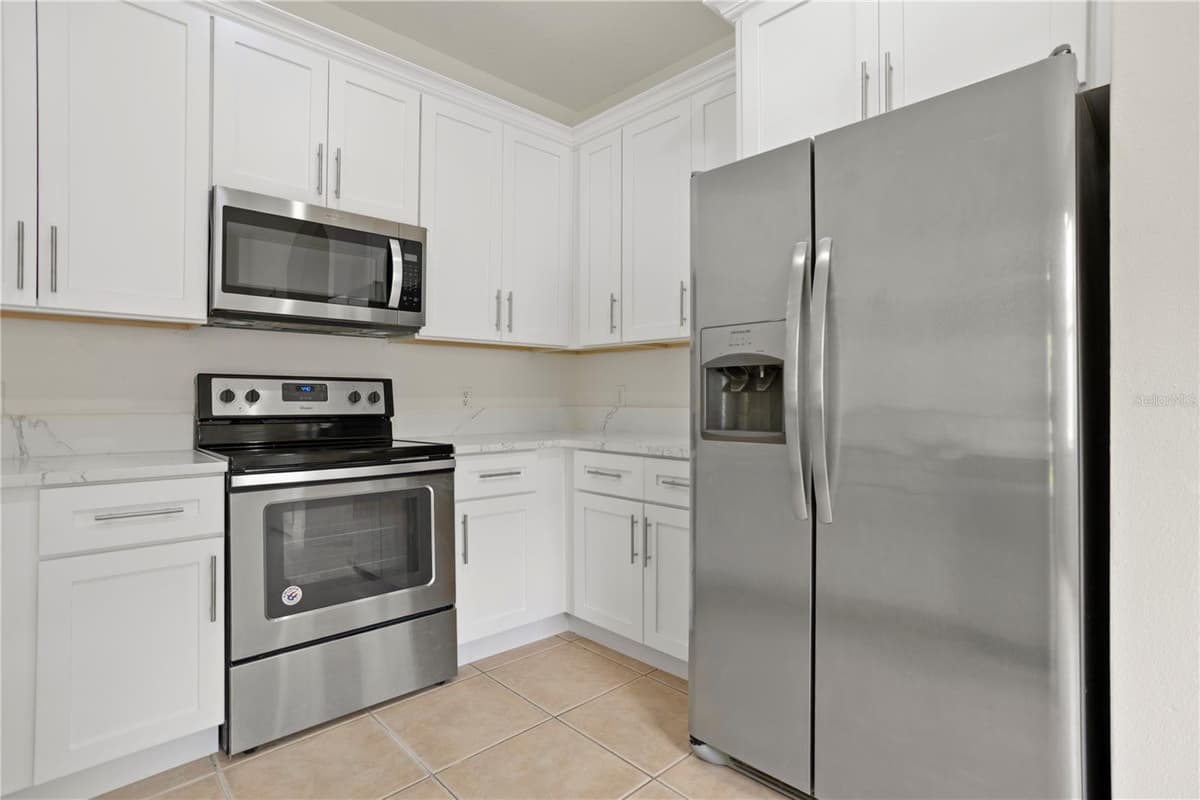 10402 EASTPARK LAKE DRIVE — photo 15 of 28