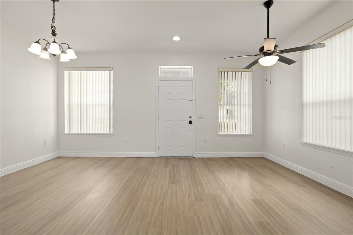 10402 EASTPARK LAKE DRIVE — photo 4 of 28