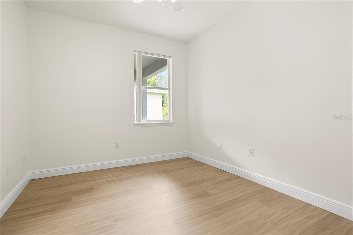 10402 EASTPARK LAKE DRIVE — photo 25 of 28