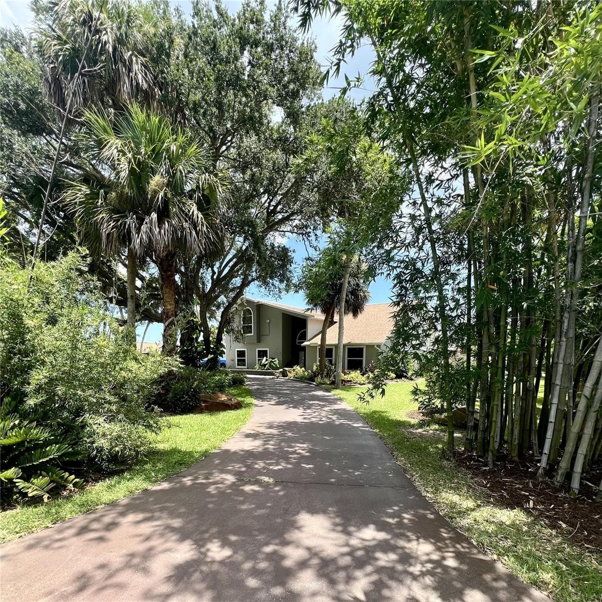 1 HARRIS CIRCLE — photo 3 of 100