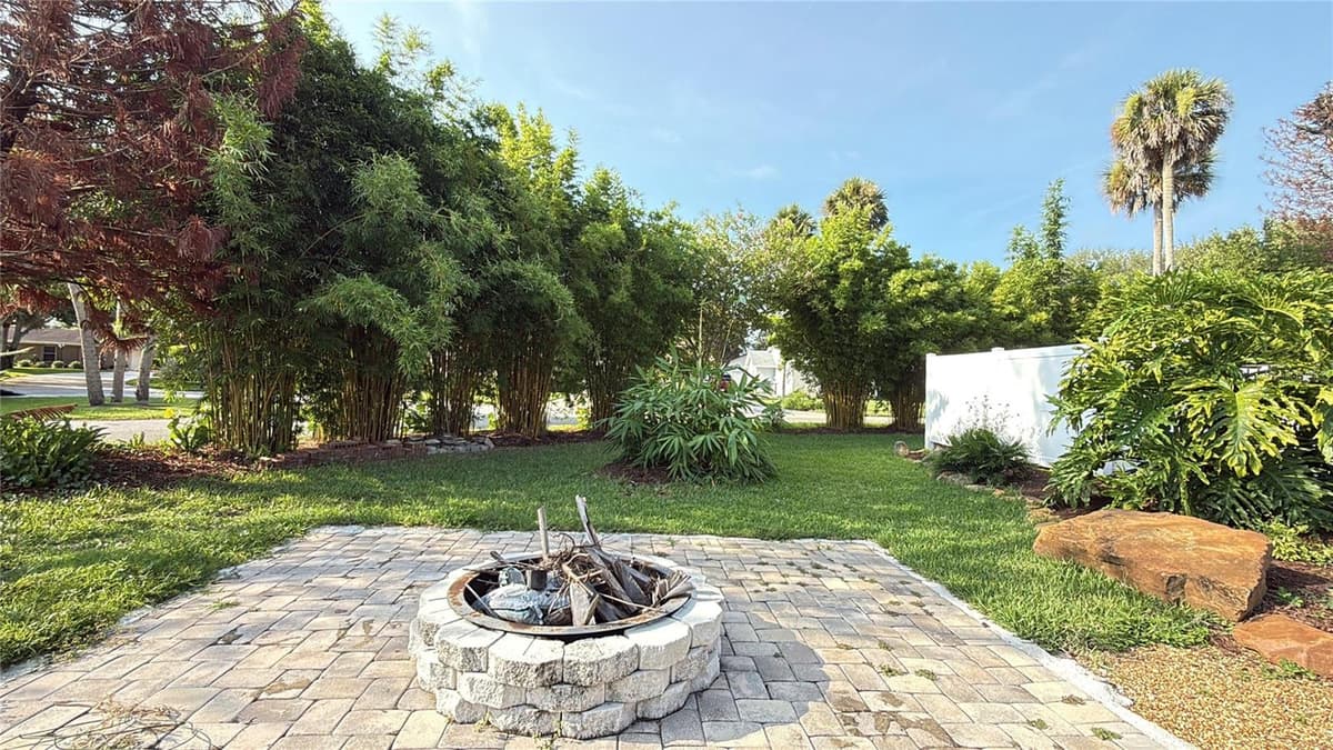 1 HARRIS CIRCLE — photo 6 of 100