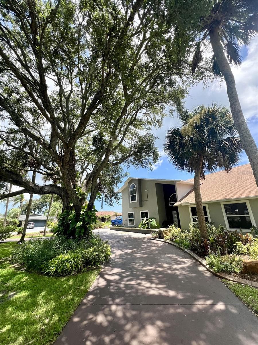 1 HARRIS CIRCLE — photo 44 of 100