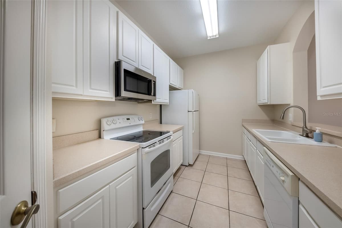 588 BRANTLEY TERRACE WAY — photo 4 of 17