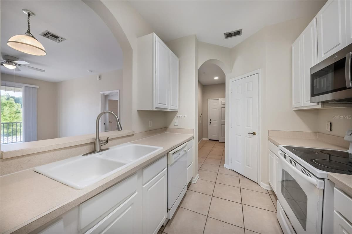 588 BRANTLEY TERRACE WAY — photo 5 of 17