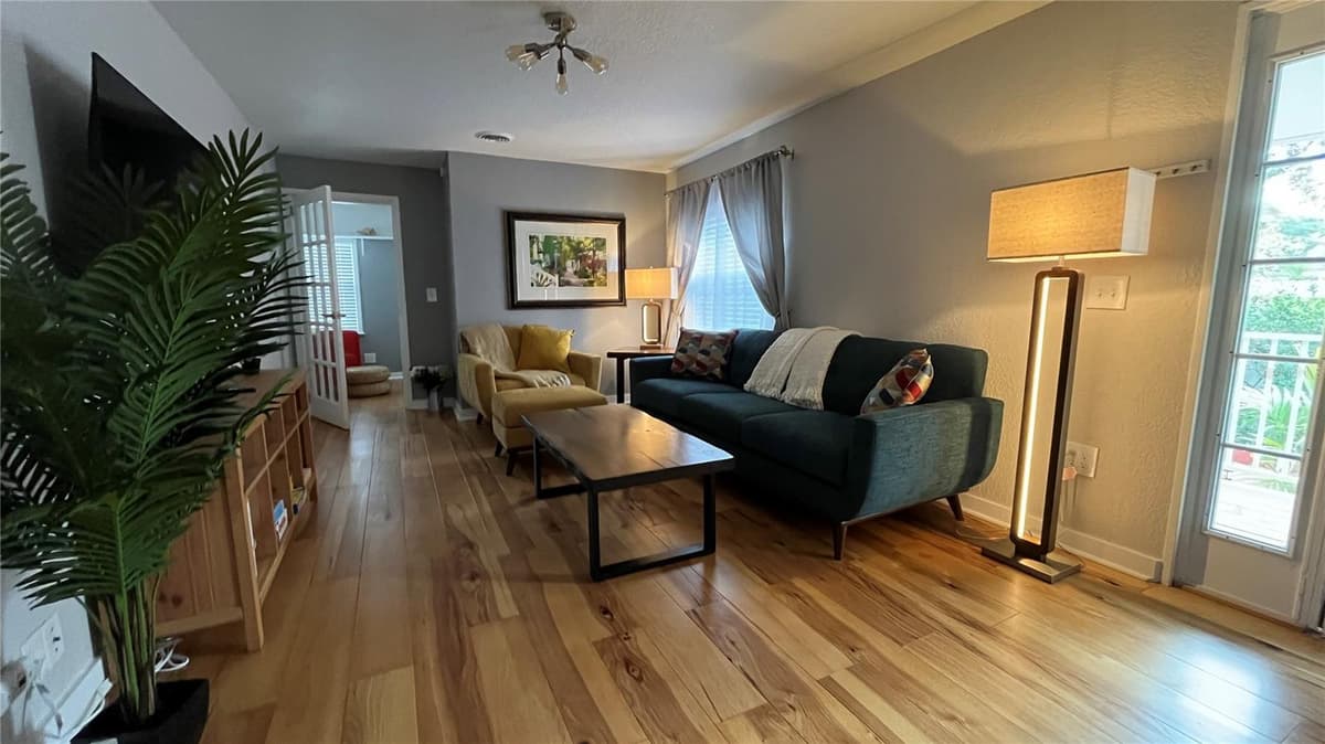 2301 IDLEWILD AVENUE — photo 8 of 38