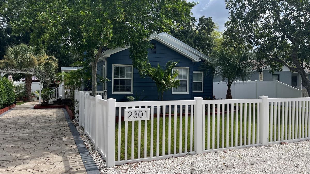2301 IDLEWILD AVENUE — photo 6 of 38