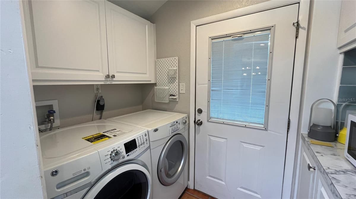 2301 IDLEWILD AVENUE — photo 17 of 38