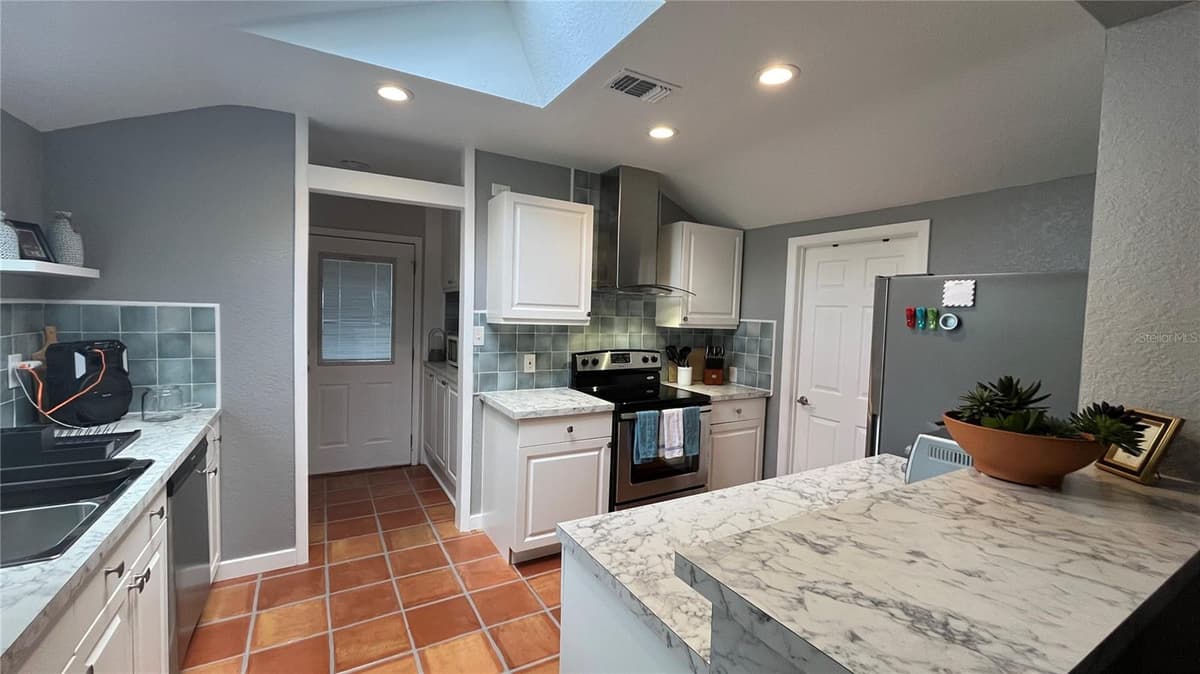 2301 IDLEWILD AVENUE — photo 16 of 38
