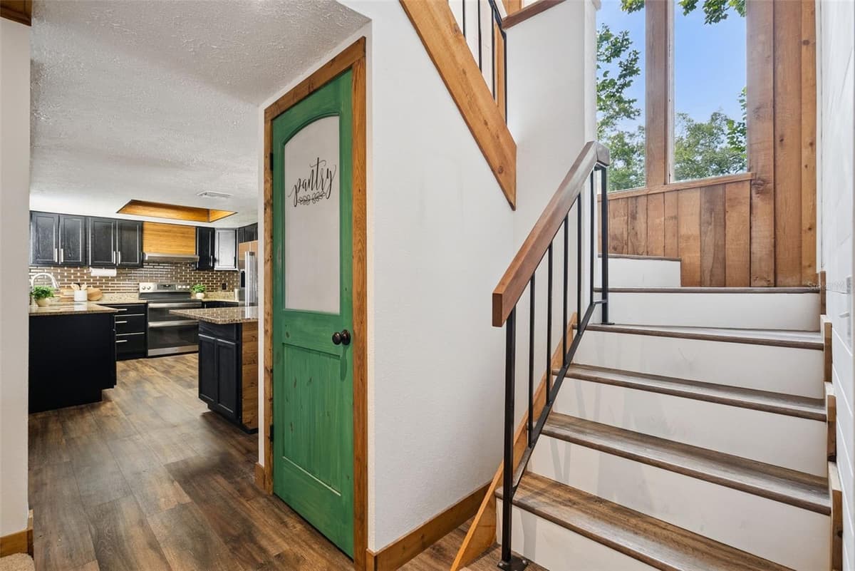 916 CLEVELAND STREET — photo 16 of 43
