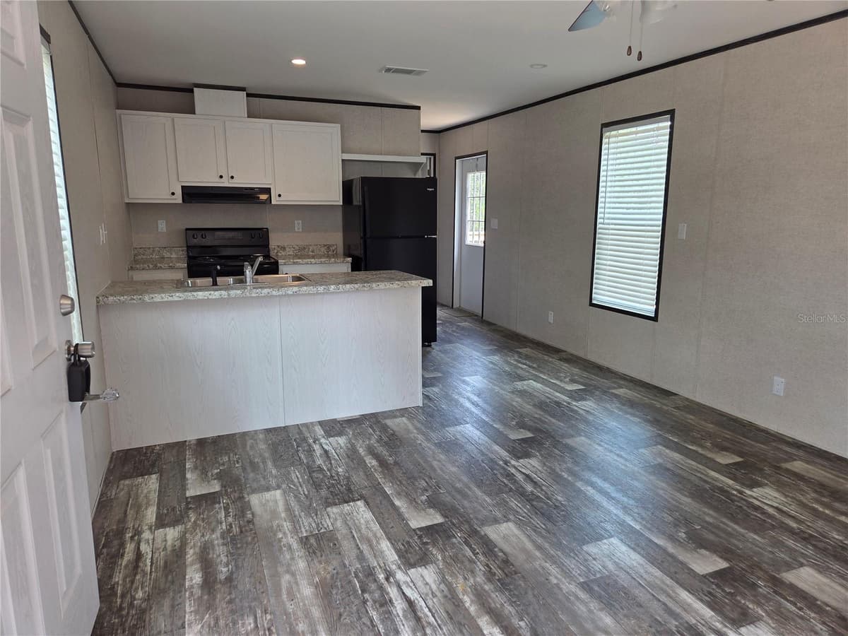 9448 ROUSSEAU STREET — photo 8 of 29