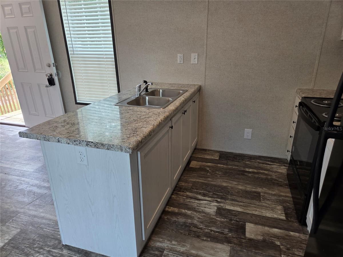 9448 ROUSSEAU STREET — photo 11 of 29