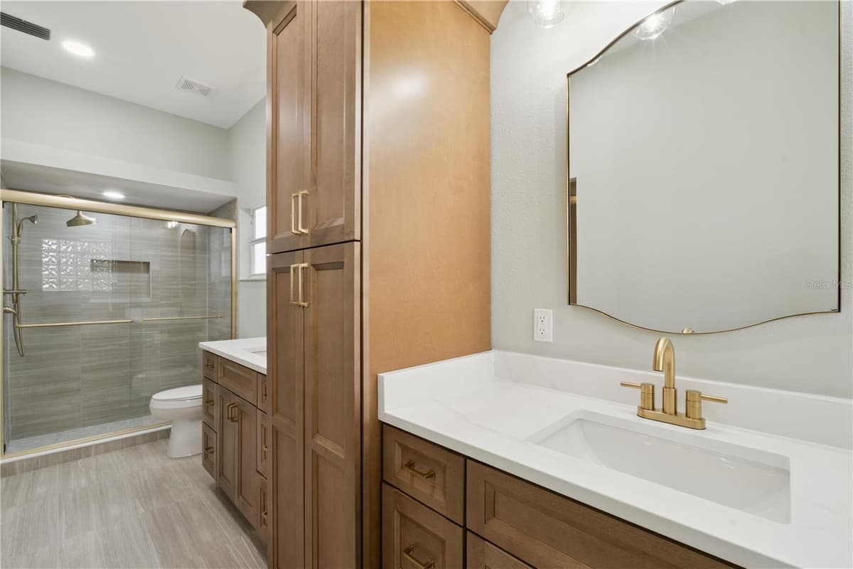 5619 PRINCE ANDREW COURT — photo 7 of 32