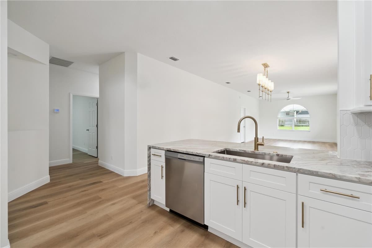 5619 PRINCE ANDREW COURT — photo 18 of 32