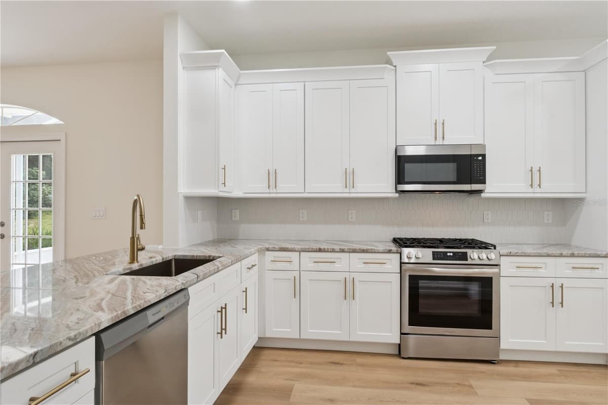 5619 PRINCE ANDREW COURT — photo 3 of 32