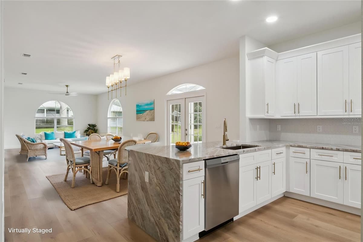 5619 PRINCE ANDREW COURT — photo 4 of 32