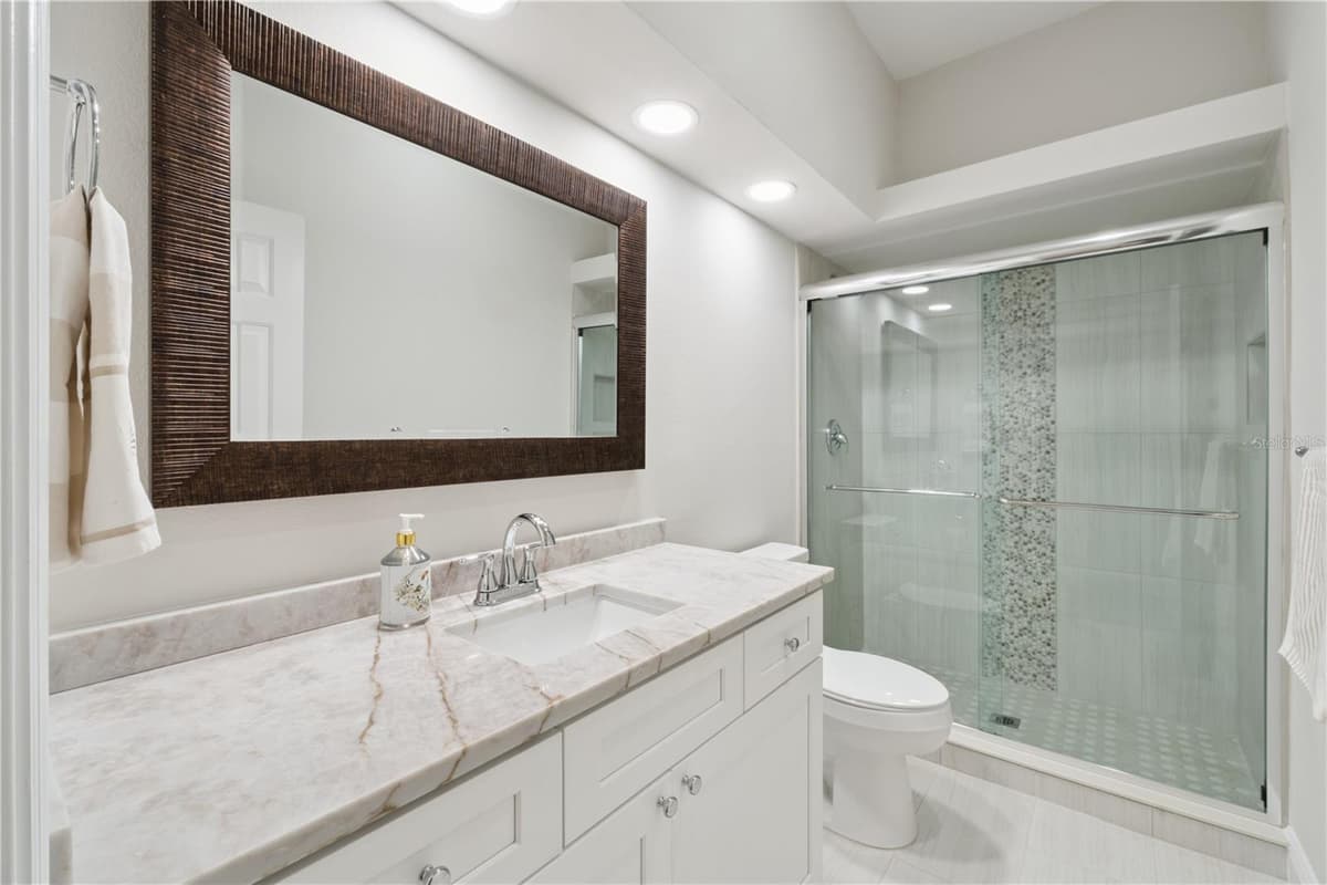 5619 PRINCE ANDREW COURT — photo 9 of 32