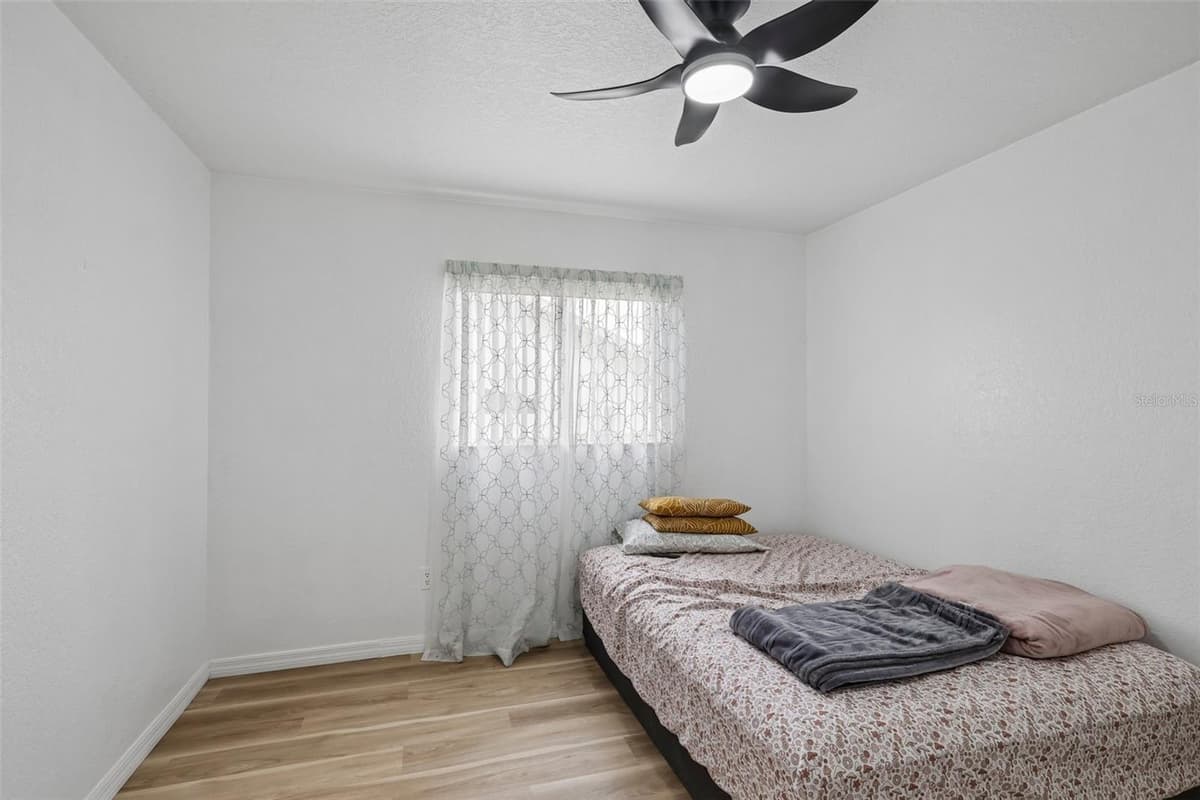 1260 MASADA LANE — photo 18 of 32
