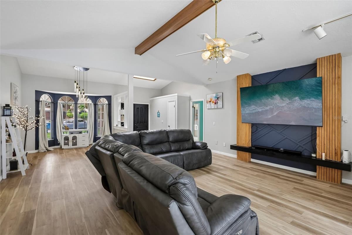 1260 MASADA LANE — photo 7 of 32