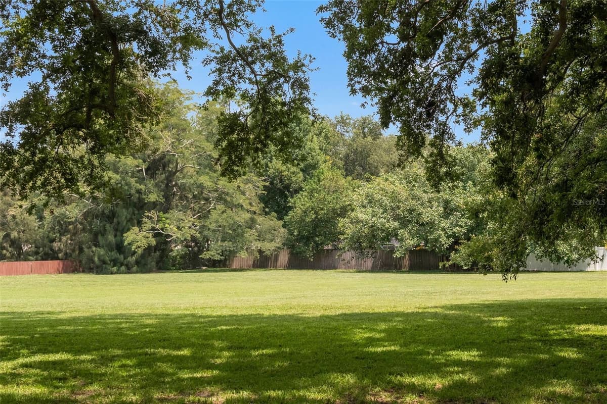 1150 BROOK DRIVE — photo 45 of 57
