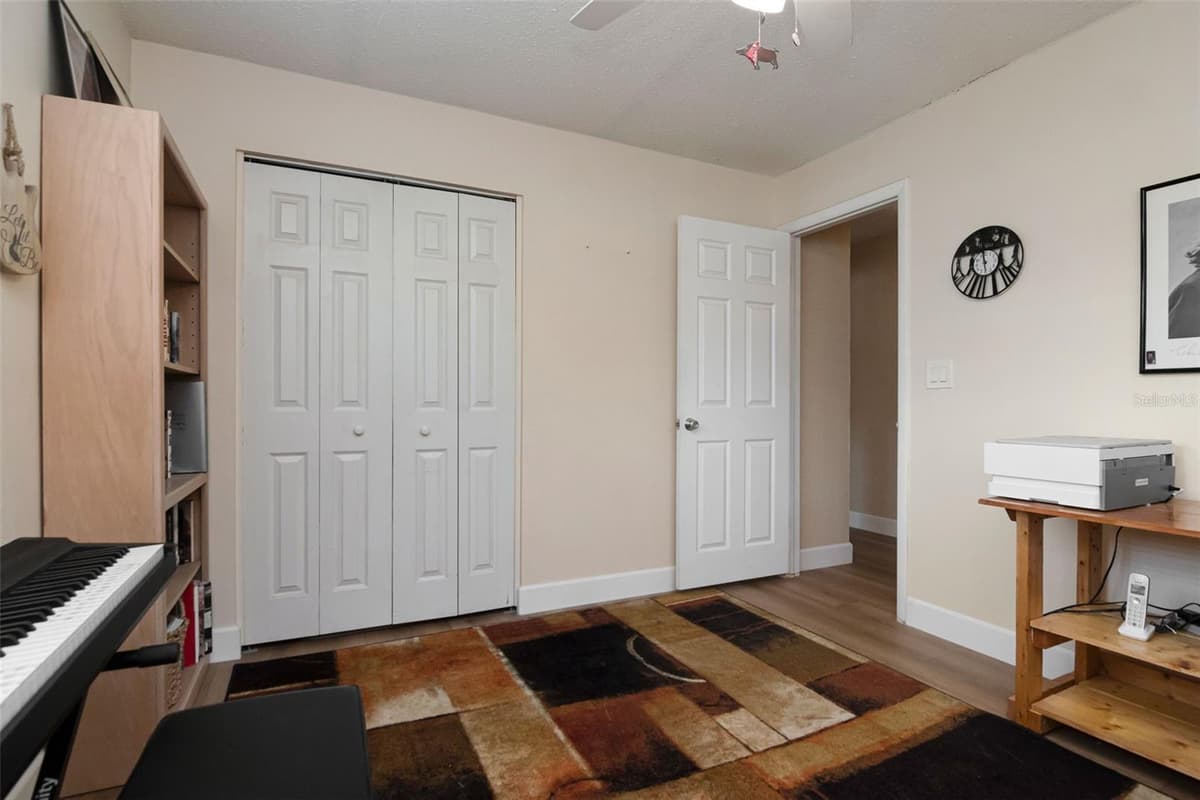 1150 BROOK DRIVE — photo 33 of 57