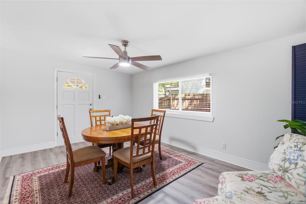 1516 ADELE PLACE — photo 10 of 57
