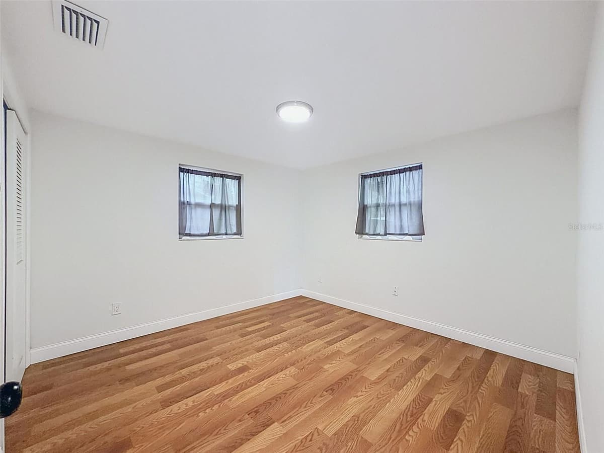 6845 MEDLAR DRIVE — photo 20 of 32