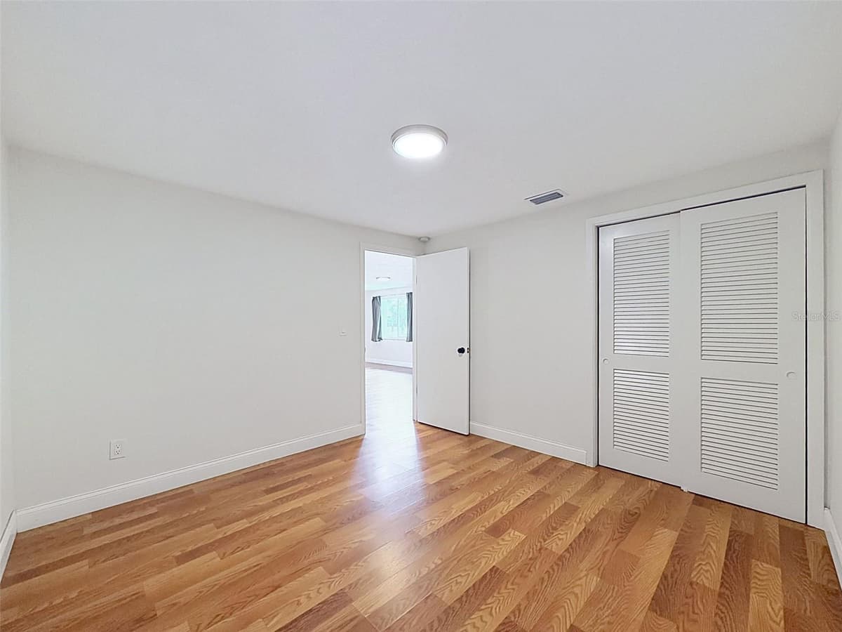 6845 MEDLAR DRIVE — photo 22 of 32