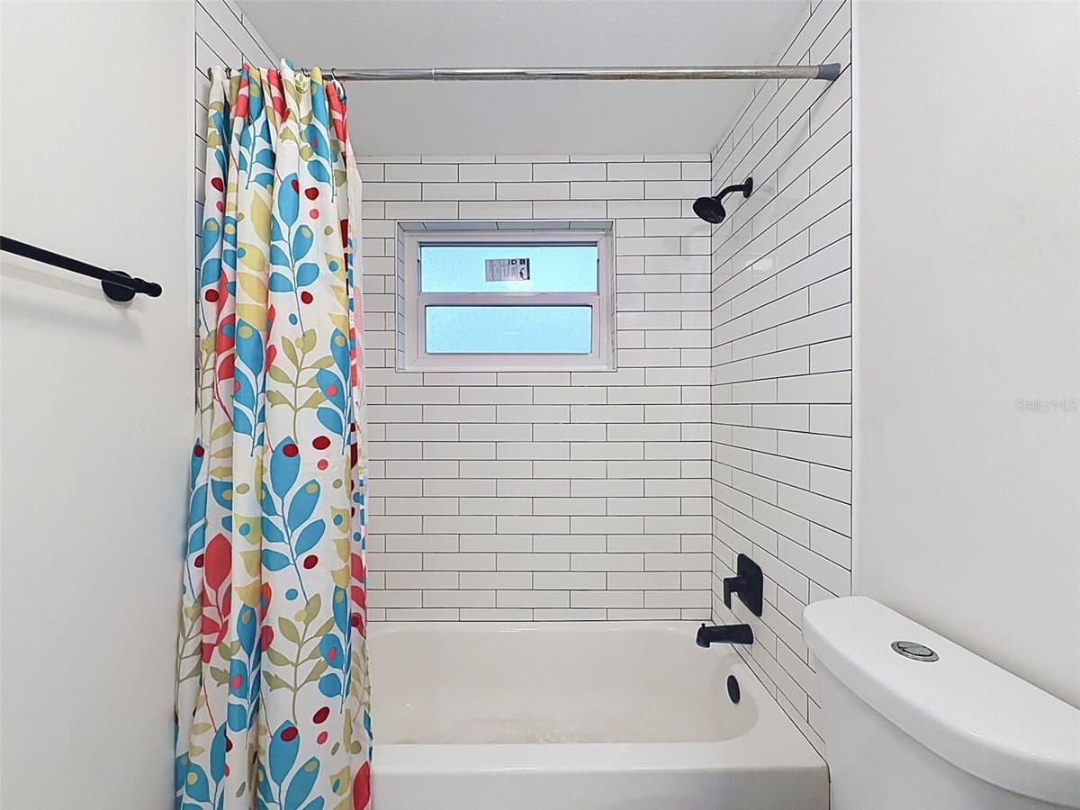6845 MEDLAR DRIVE — photo 17 of 32