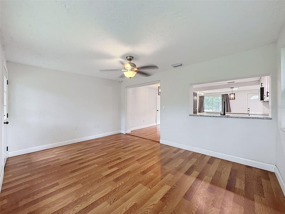 6845 MEDLAR DRIVE — photo 13 of 32