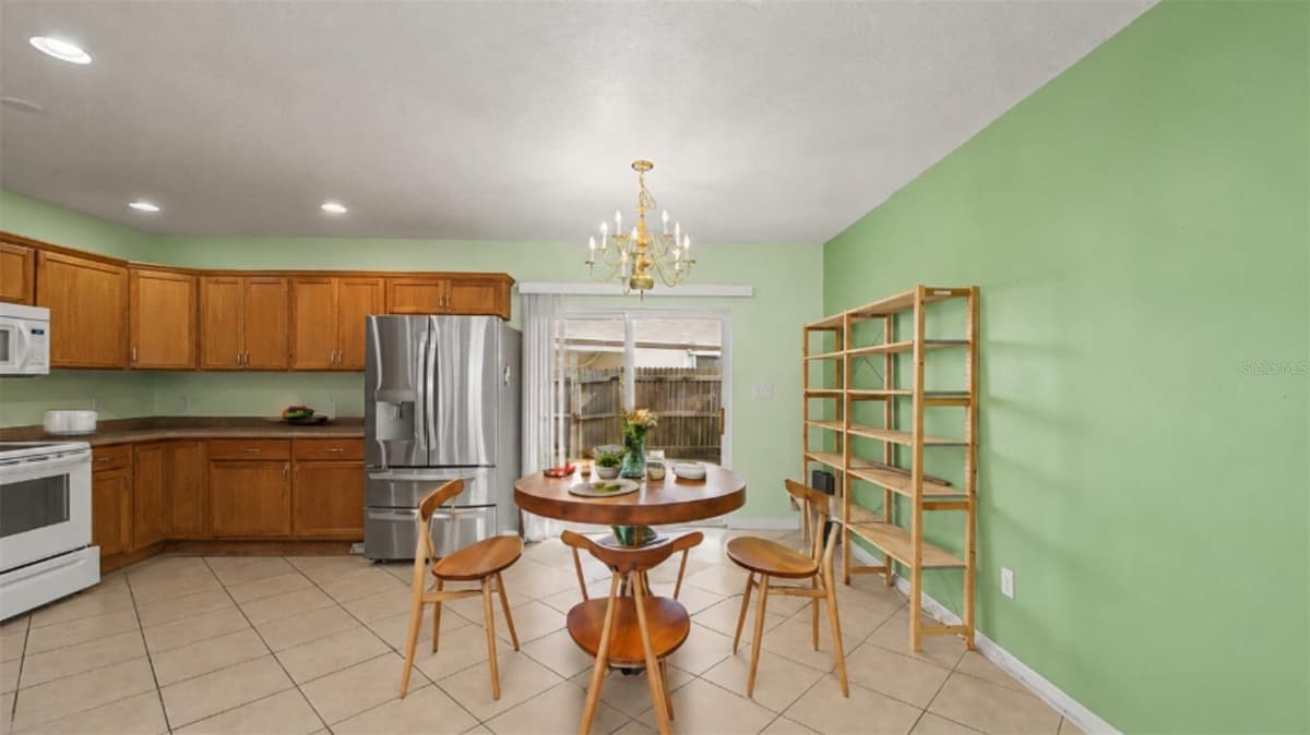 2106 PINE CHACE COURT — photo 9 of 39