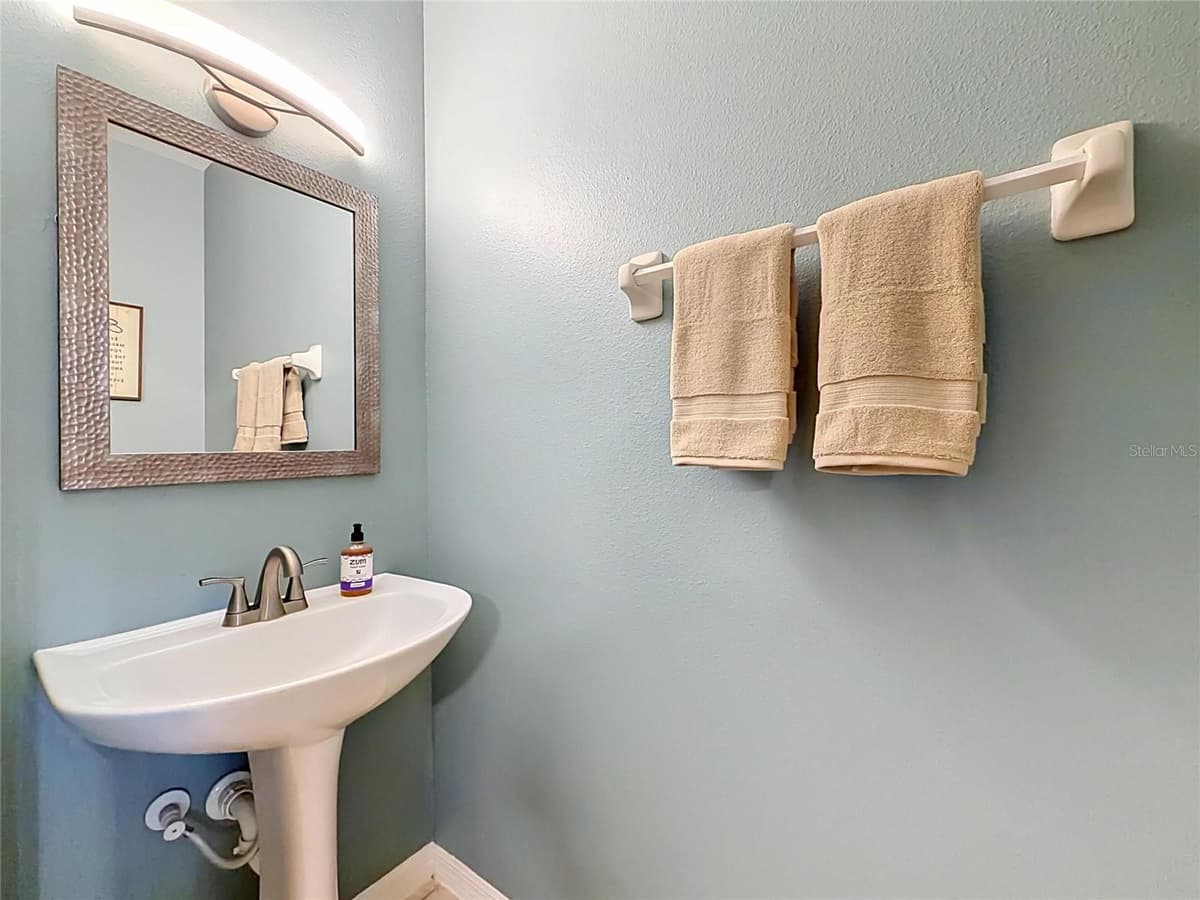 9379 FLOWERING COTTONWOOD ROAD — photo 16 of 42