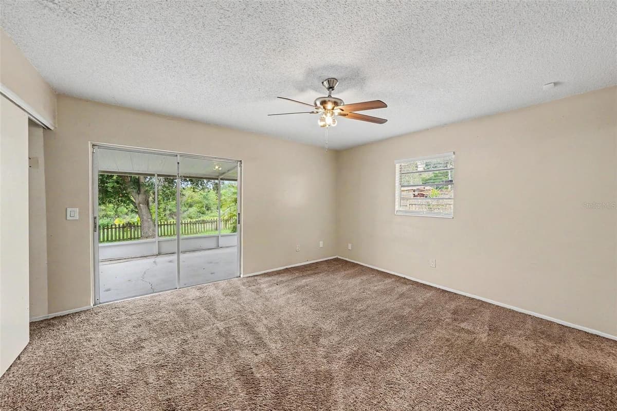 2451 GLENVIEW DRIVE — photo 17 of 29