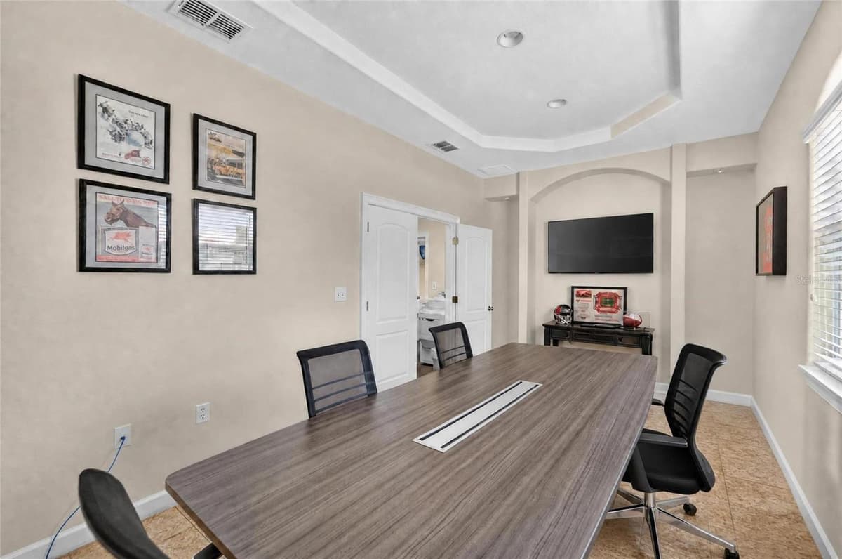 7318 COMANCHE AVENUE — photo 100 of 100