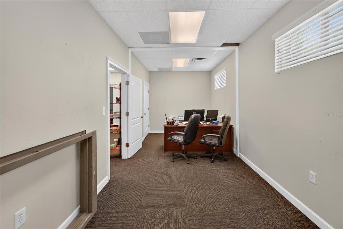 7318 COMANCHE AVENUE — photo 31 of 100