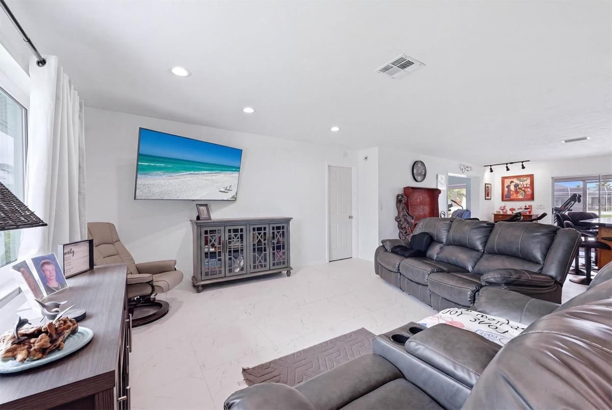 3514 BLITMAN STREET — photo 15 of 37